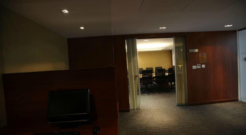 Keys Prima By Lemon Tree Hotels, Pimpri, Pune Экстерьер фото