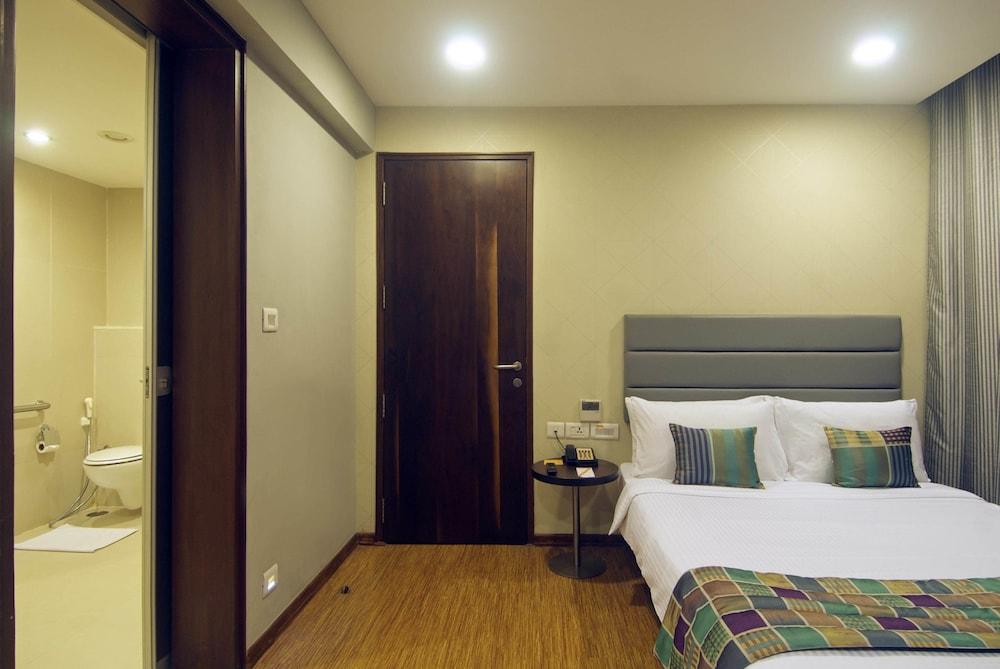 Keys Prima By Lemon Tree Hotels, Pimpri, Pune Экстерьер фото