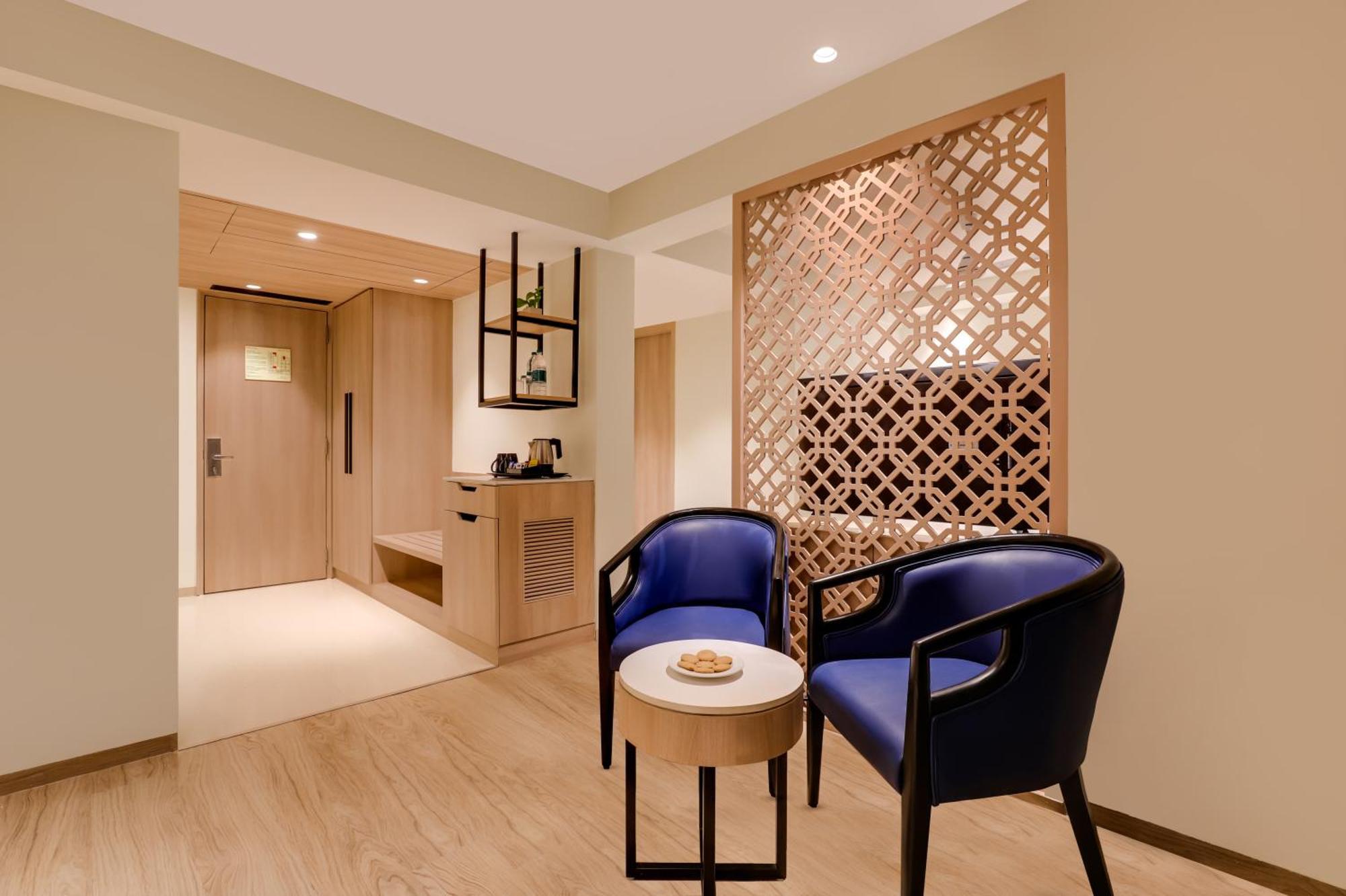 Keys Prima By Lemon Tree Hotels, Pimpri, Pune Экстерьер фото
