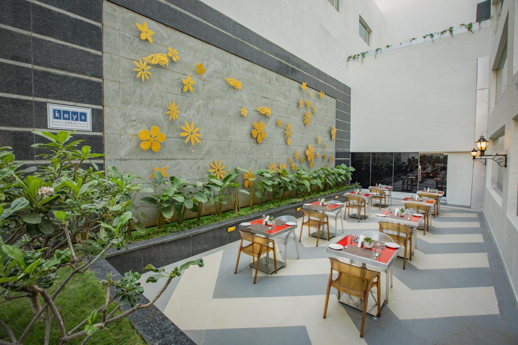 Keys Prima By Lemon Tree Hotels, Pimpri, Pune Экстерьер фото