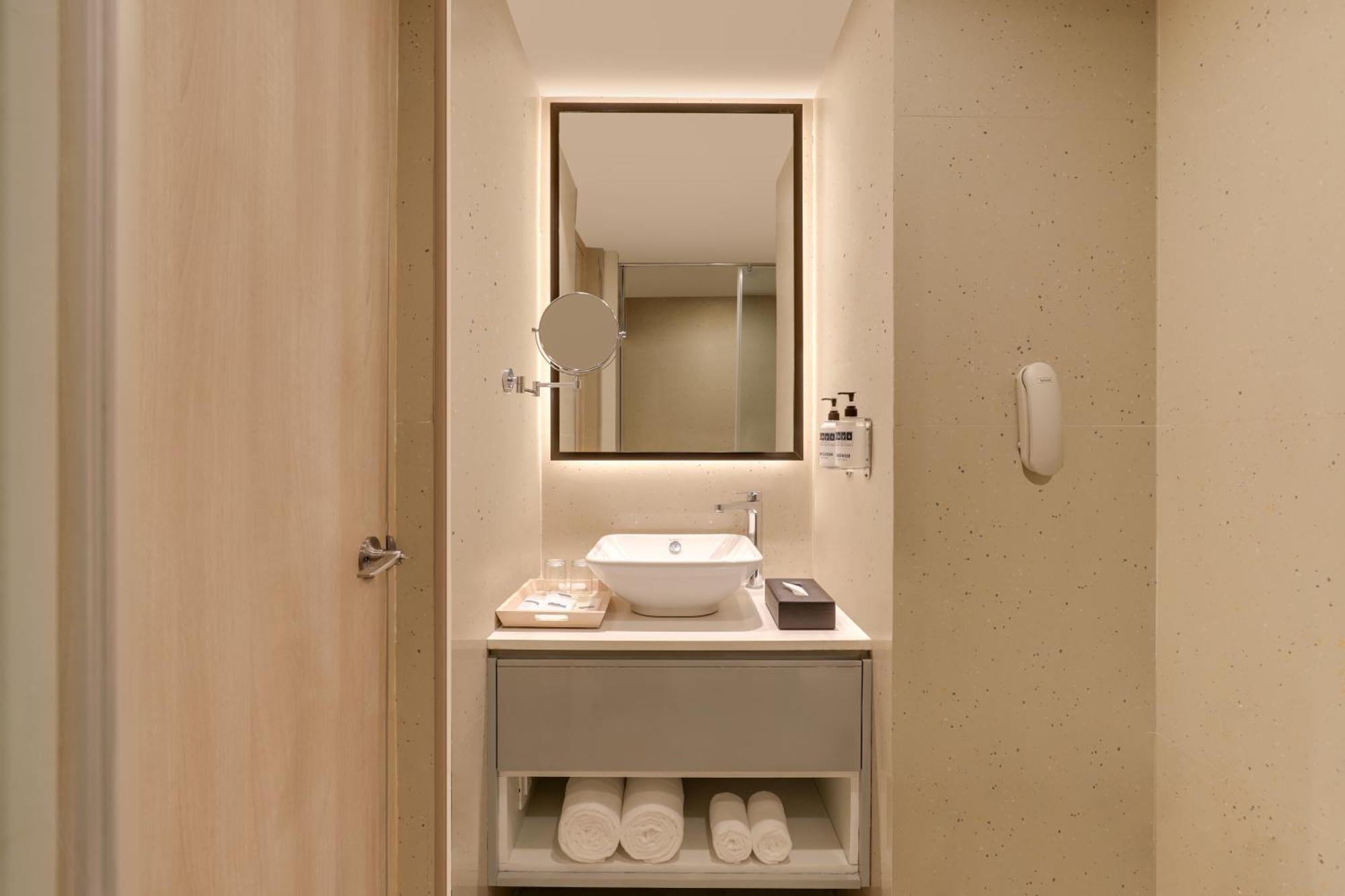 Keys Prima By Lemon Tree Hotels, Pimpri, Pune Экстерьер фото