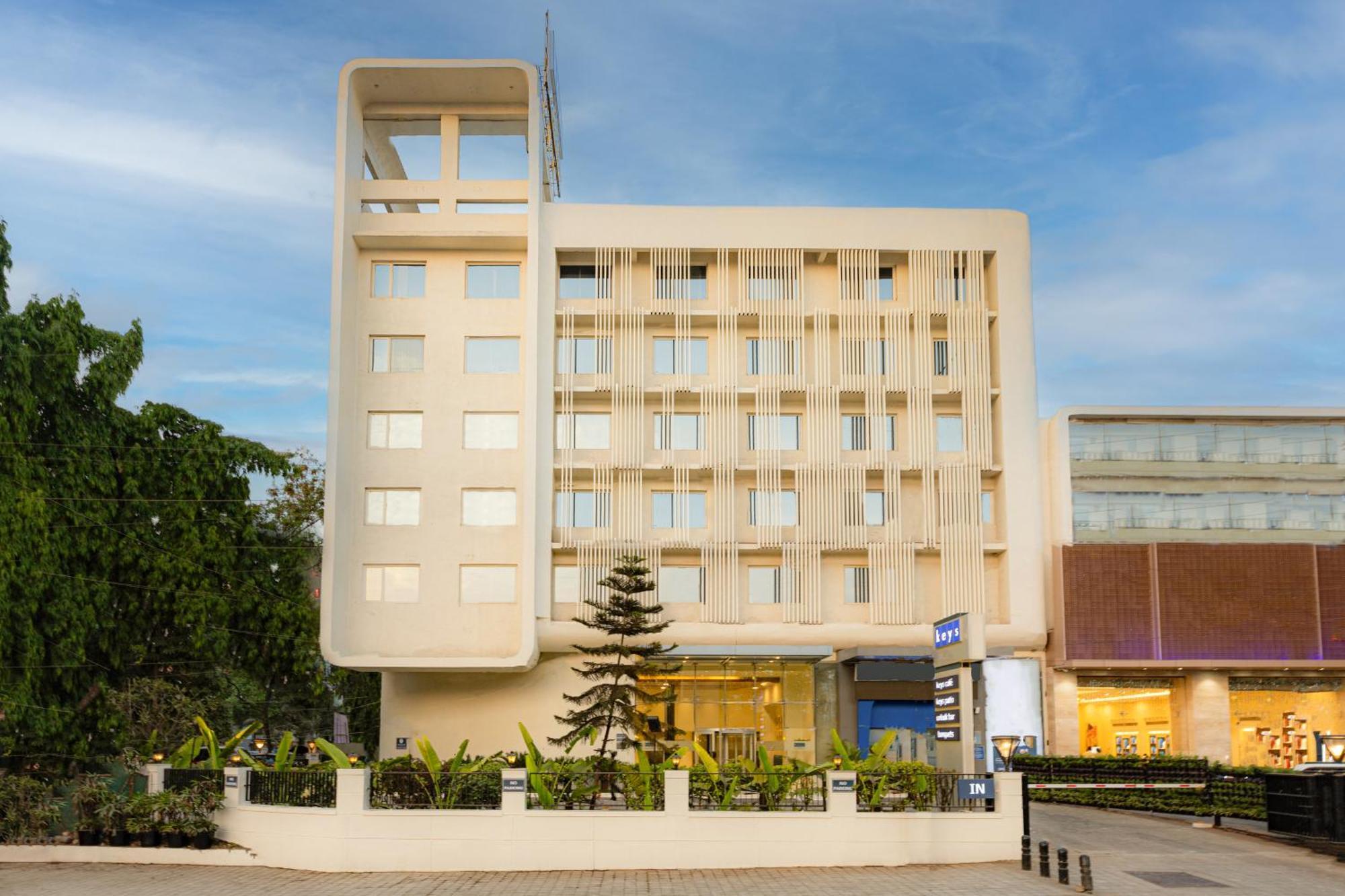 Keys Prima By Lemon Tree Hotels, Pimpri, Pune Экстерьер фото
